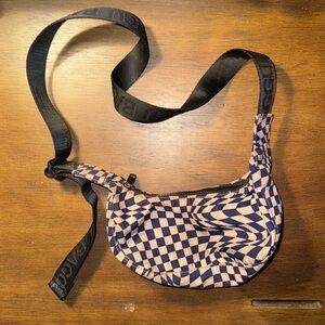 BAGGU MINI TRIPPY Checkered Crossbody Bag